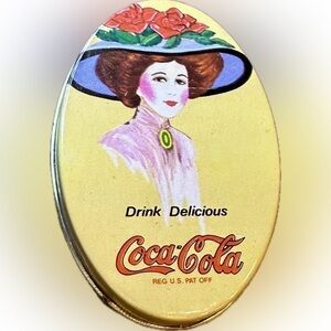 Vintage Rare Coca Cola Sewing Kit in Metal Oval Tin almost Excellent Never used